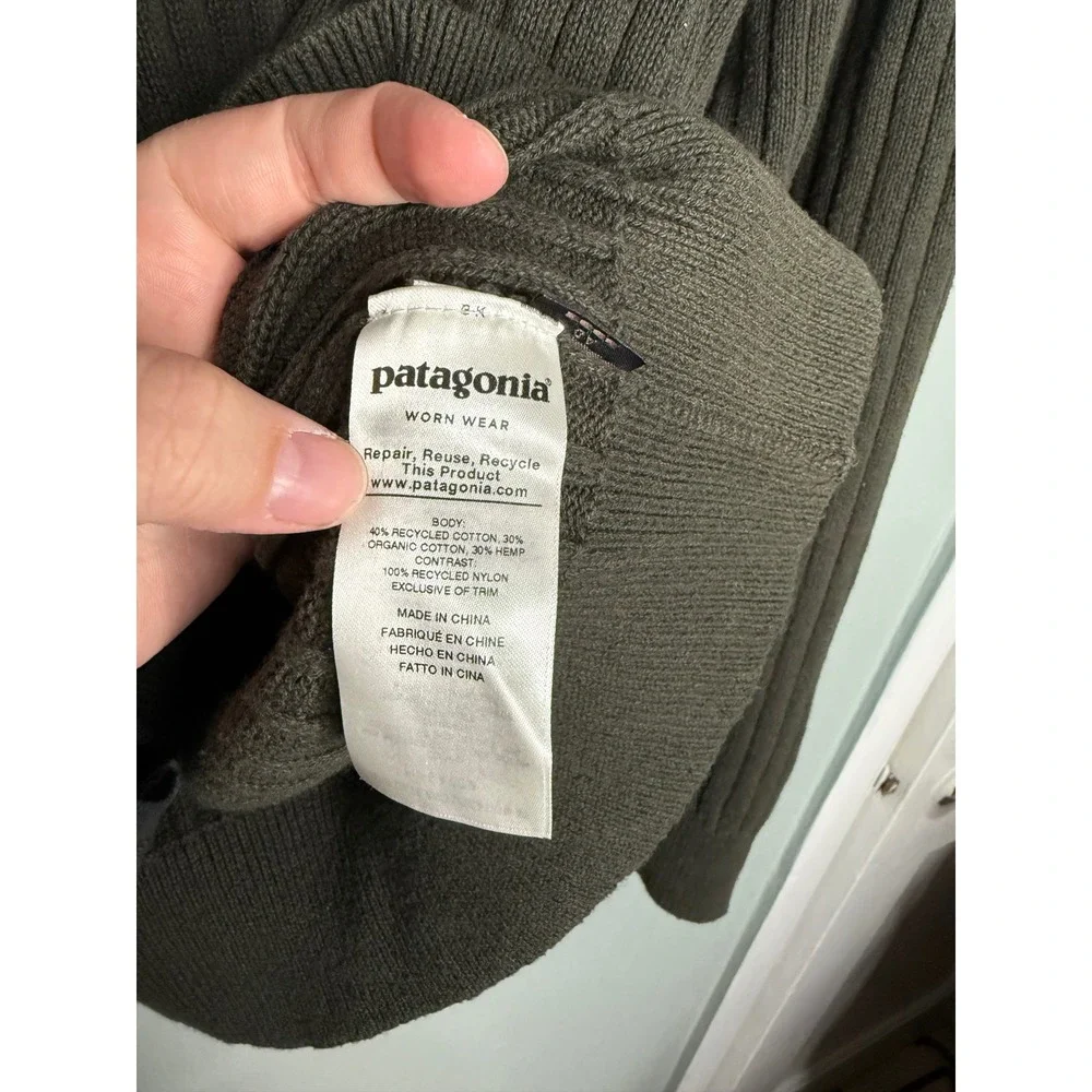Patagonia mens fog cutter sweater‎ in green